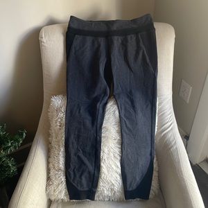 Lululemon Leggings, size 6